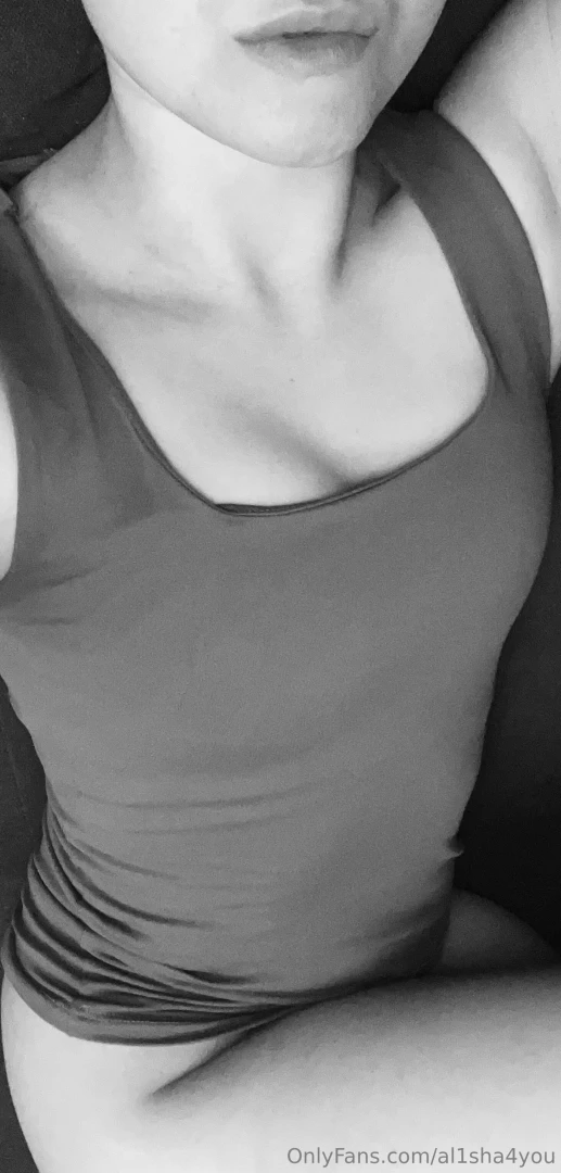 Half-tone half-glance the rest is in your imagination 