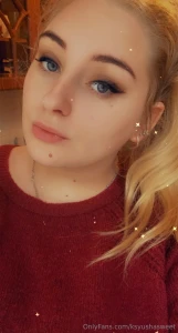 Chocolate covered strawberries love at first bite juicy sweet berries