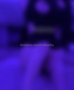 Dm me for my newest pictures lt 3 bundle of 4 pics