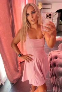 In meinem pinken kleidchen f hle ich mich einfach zauberhaft lust mir