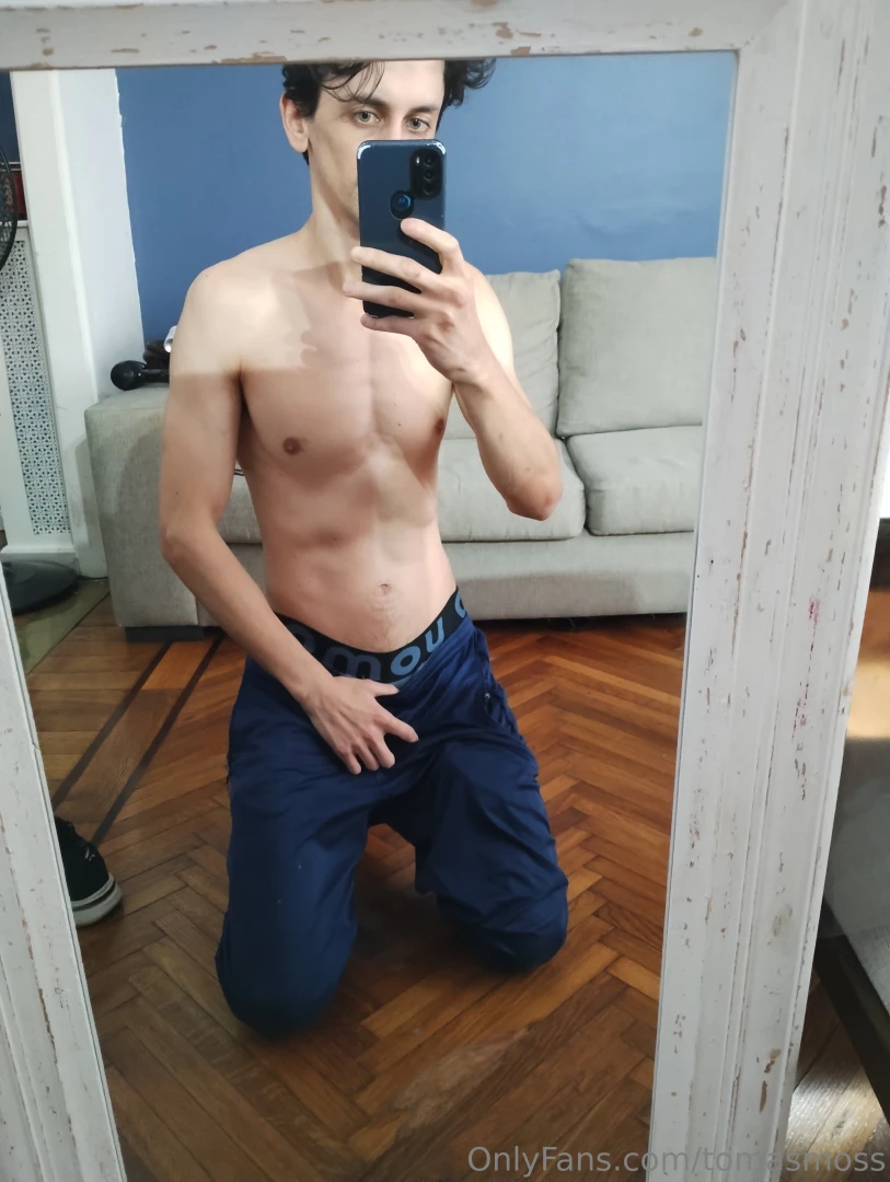 Are you into feet write me baby 