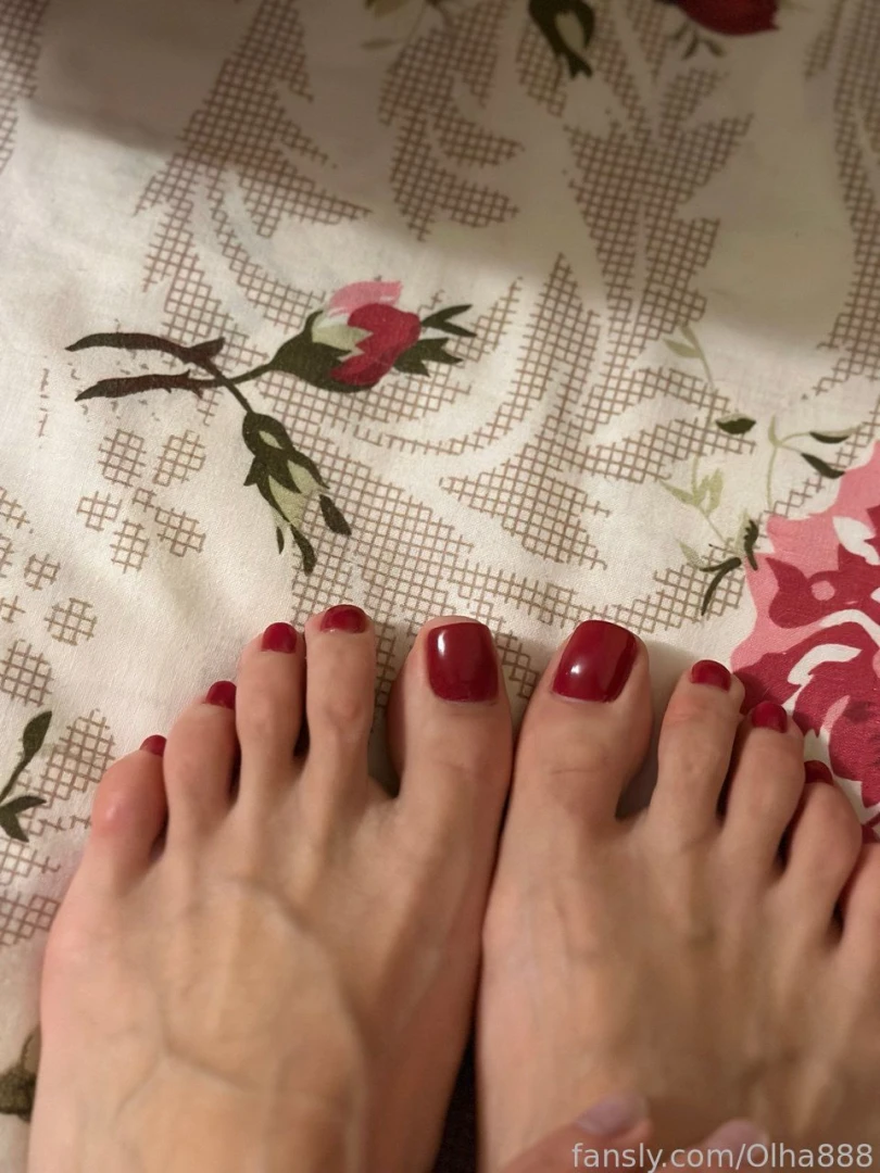 For foot lovers my and elena s feet legs foot steps feet twins sister 