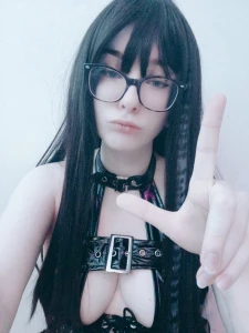 L stands for well at least i look good wearing shining stuff