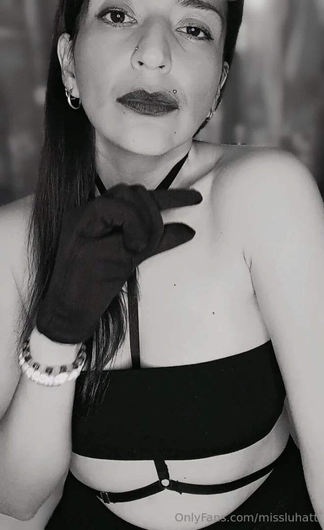 Miss lu is eager to humiliate little shrimps come on cheer up 