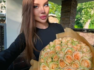 Flowers are nature s way of reminding us that beauty is everywhere