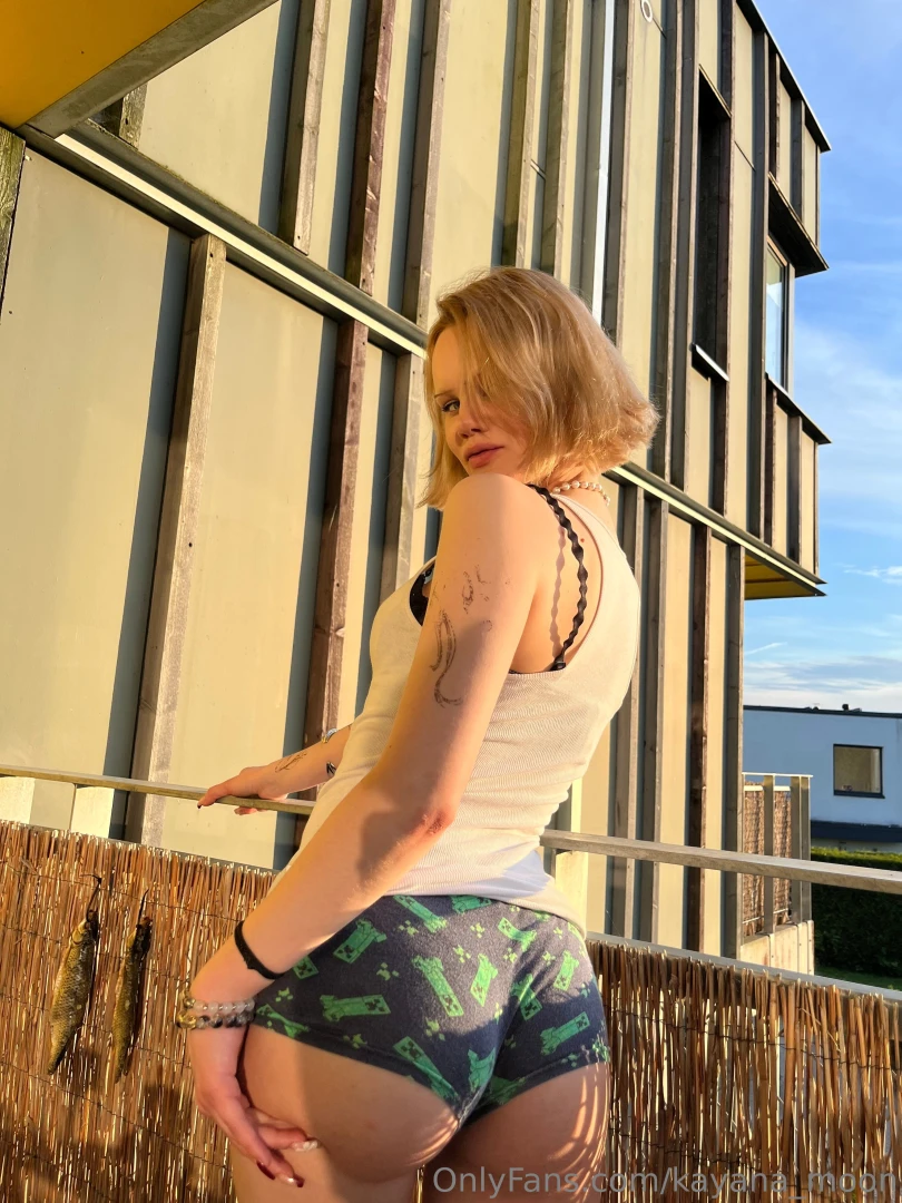 Are you home yet or should i keep being a naughty distraction part 1 