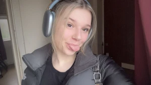 It s my birthday today just vibing to my fav tunes and feelin so