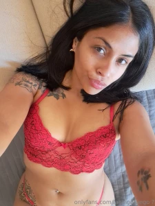 Let s play give mommy some love