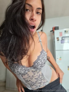 Today mommy is so fucking horny bow down to me and obey no money no