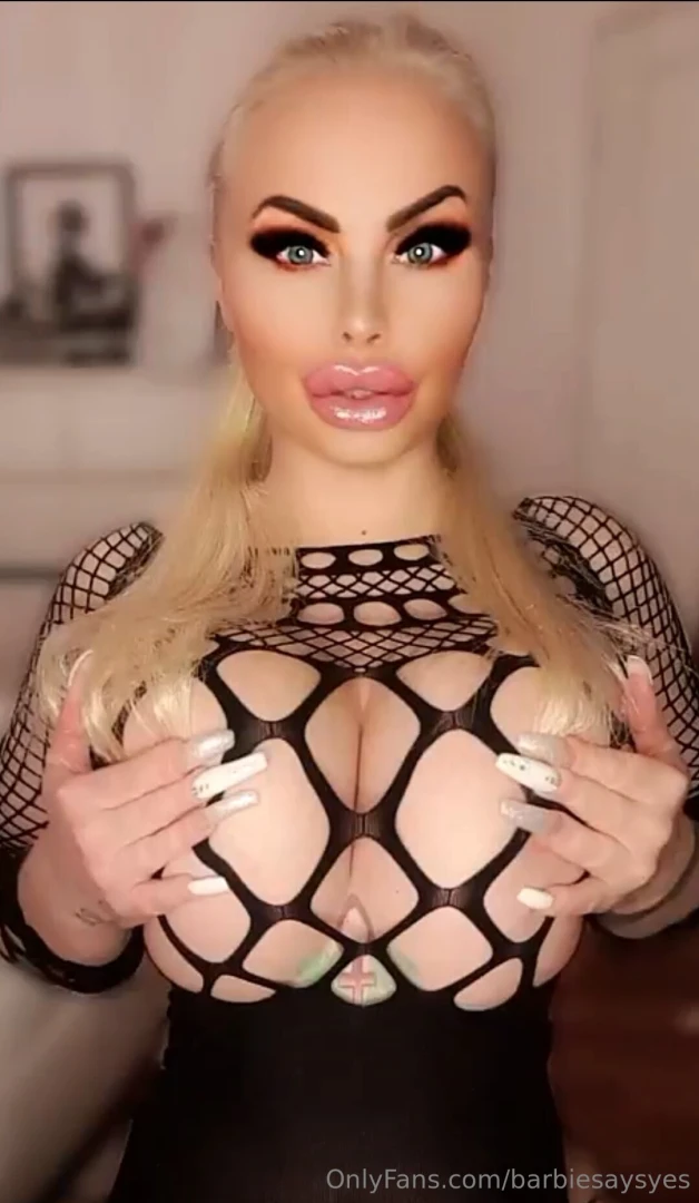 Big bimbo tits bonanzaaaaa 