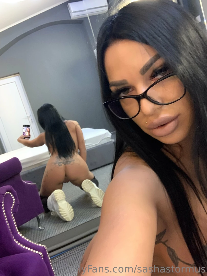 Dm me babe i have some surprise for you please don t let this chance 