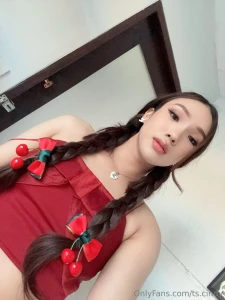 I feel beautiful confident real and in moments like this i don t want