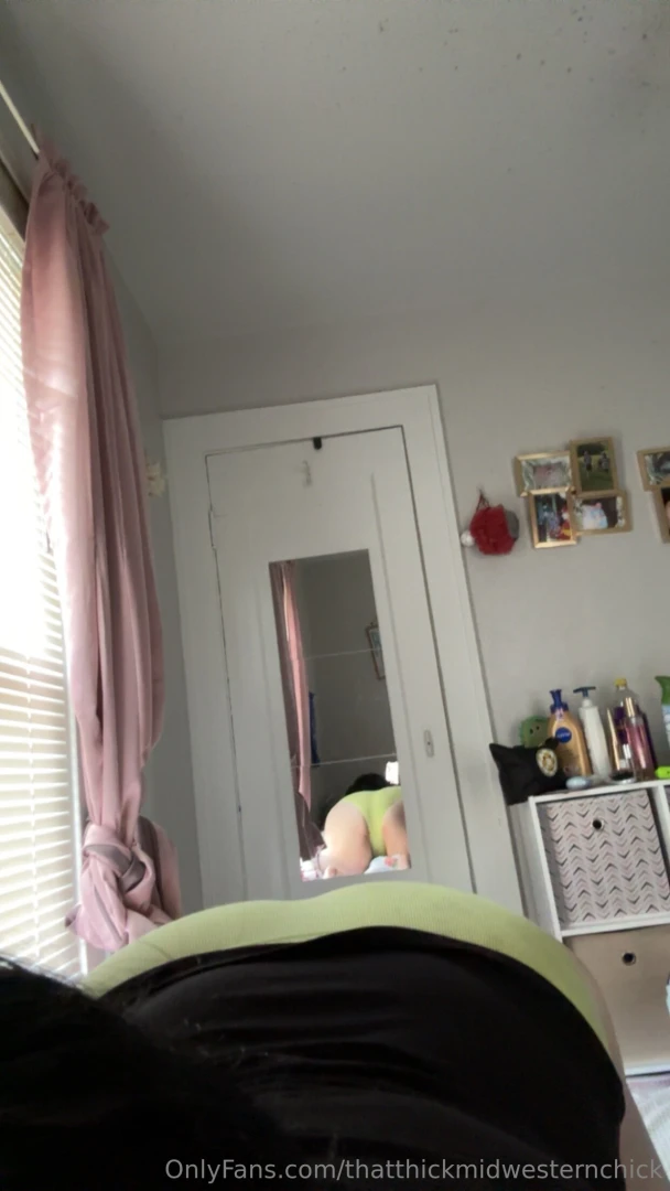 Face down ass up you know thats the way i like to fuck 