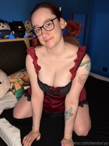 Gamerin anime-tattoos und braucht dein traumm dchen noch was