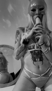 No necesito que me des rdenes necesito que te sientes te calles y me