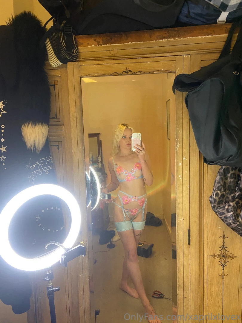 Gotta love a summer floral 