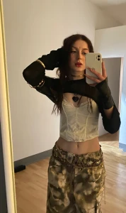 Okay so i literally spent 3 hours trying to find an outfit went