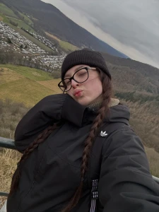 I swear nothing clears my mind like walking around with music in my