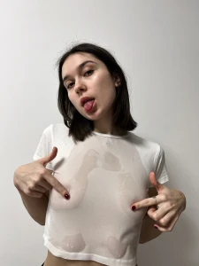 I think i ll win the wet t-shirt contest part 1