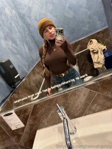 This outfit makes me feel good