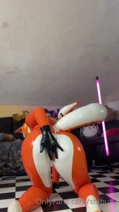 Sniff sniff who likes buttholes as well 3