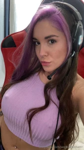 Looking like i need spoiled tbh message me if ur brave enough