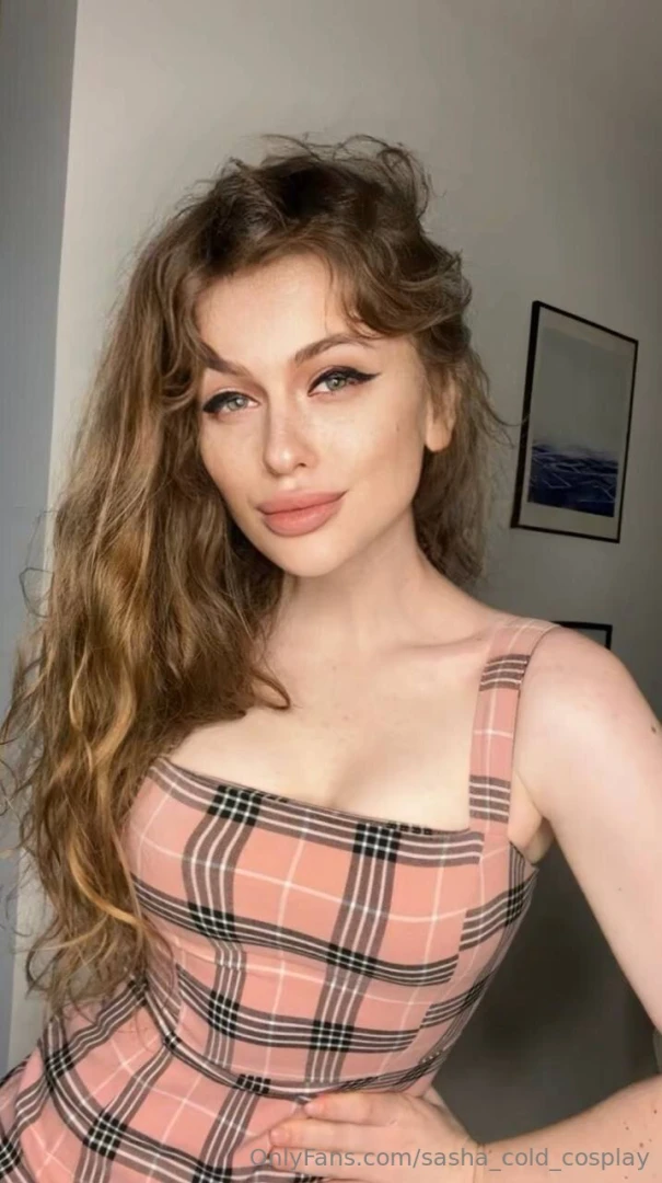 Hey horny boys if i kissed your neck how hard would you get 