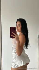 One pose and you re already hard