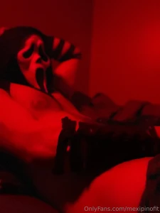 Had some fun with ropes in the ghostface mask tip 69 for the full set part 1