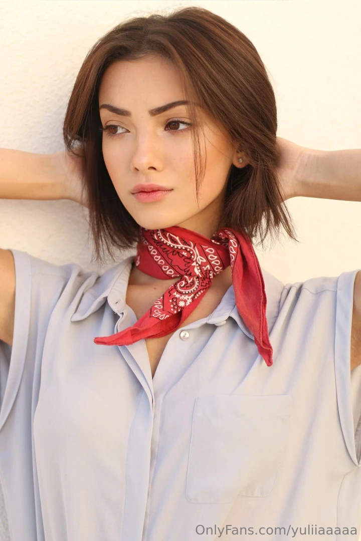 Let s get to know each other better which photo do you like more 1 or 