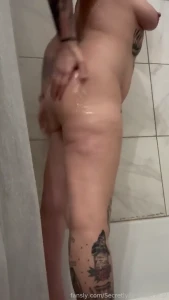 A glimpse of a post gym shower just for y all who s ready to help me
