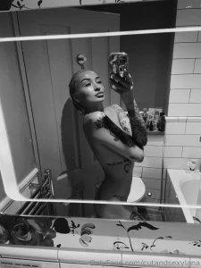 Mirror mirror on the wall who s the cheekiest of them all part 1