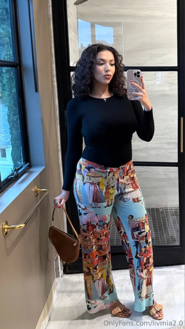 What you think of this outfit baby 