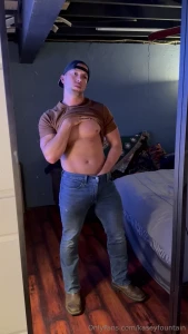 Switching it up stripped down edged myself and oiled my muscles only