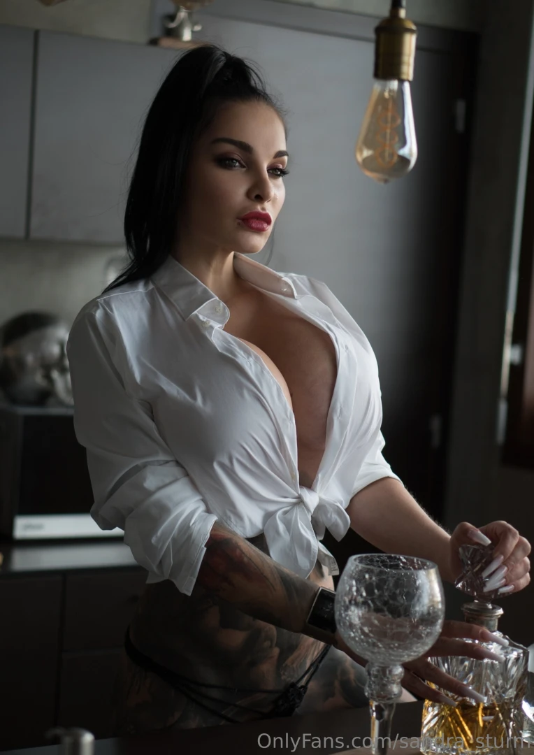 Stop pretending you re innocent i see right through you 