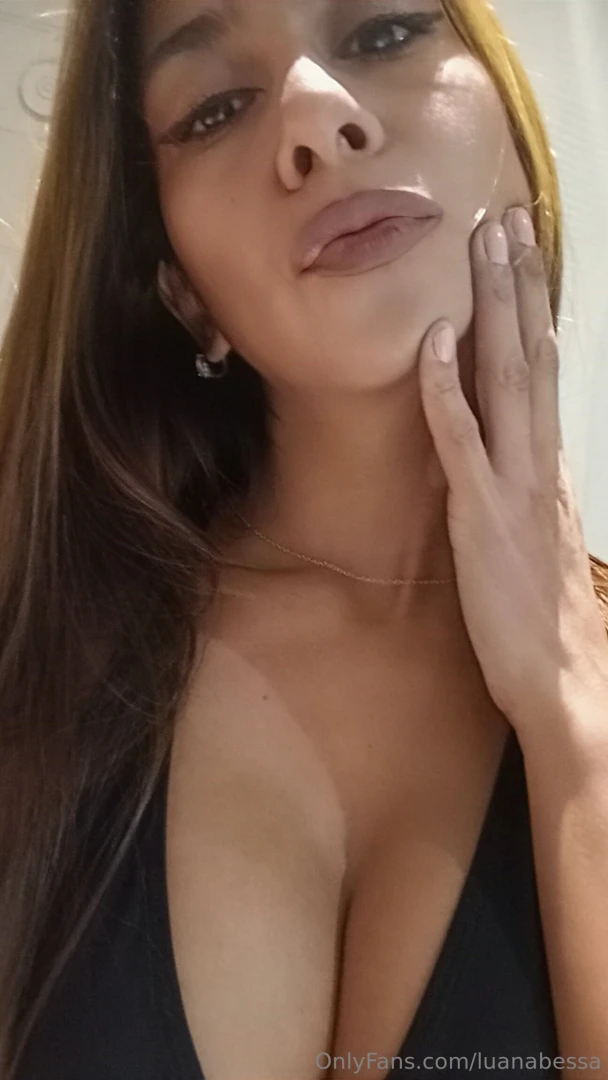 Impossible not to like my brown skin 