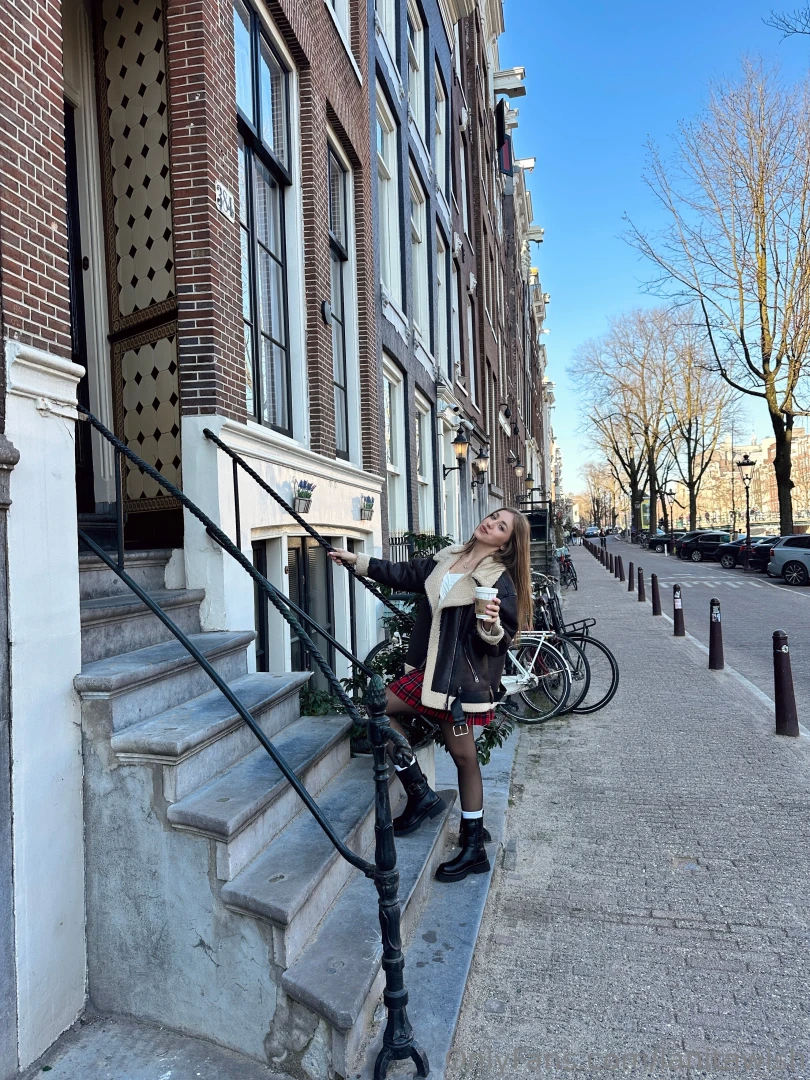 Hello in amsterdam part 1 