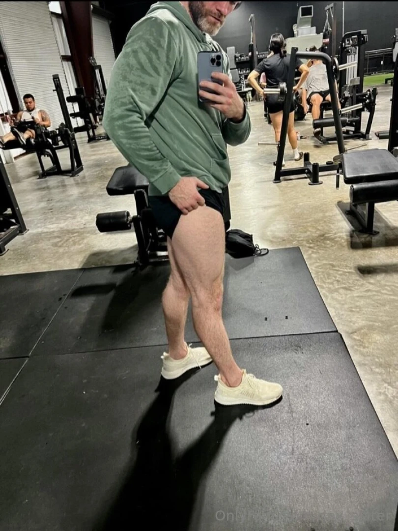 Legs this big i m lasting for hours 