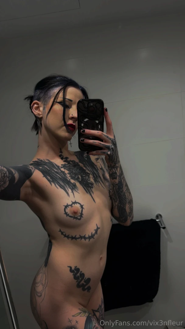It s smol tittie friday 