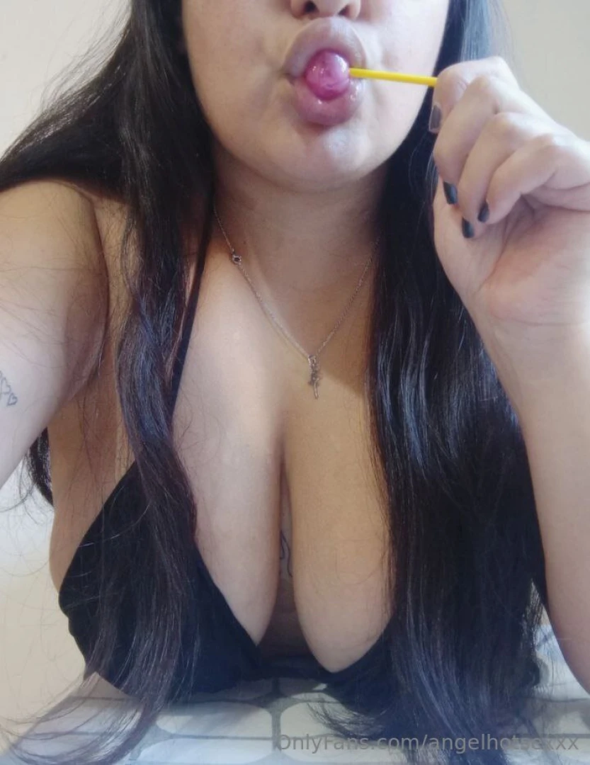 Yoursweetmar she is my friend mar and she wants to play with you get 