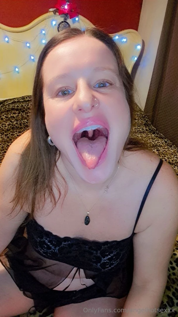 Hola papi soy marijo y aqu encontraras contenido exclusivo de sextng part 8 