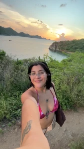 I m just a girl i took the day off to go to explore the city where i m