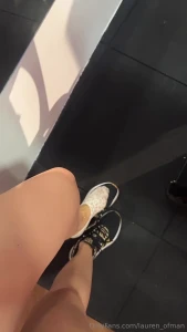 Who gives me a hand part 1