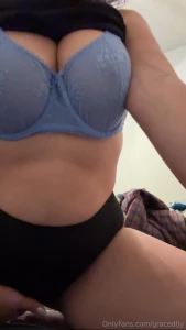 I ve been screenshotting a lot of content lately to post i think i