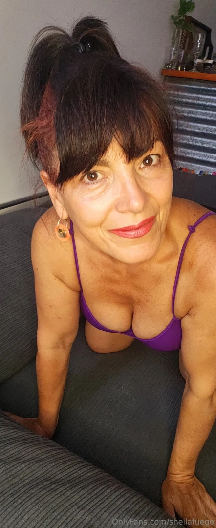 Sheilafuego loves to tremble with orgasm when he plays with his tight 