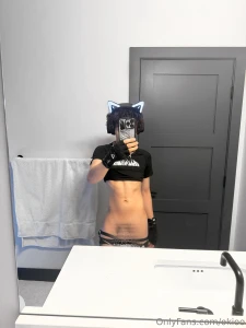 I m so close to busting out of my undies i can feel my d ck plumping