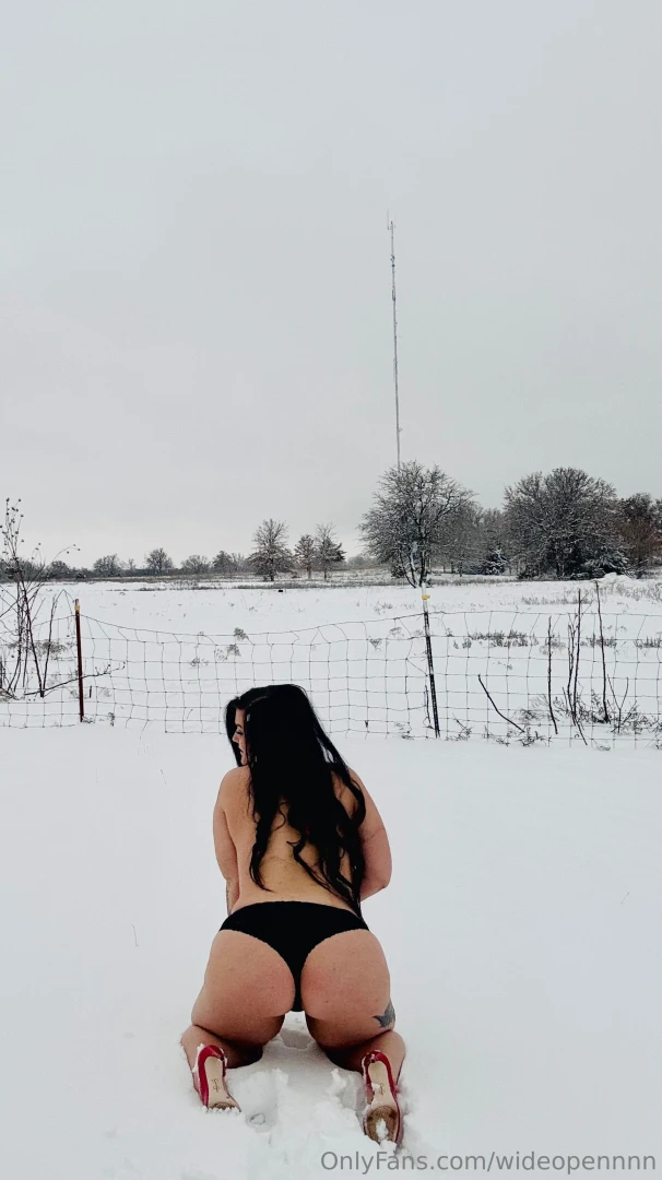 Snow bunny preview pics more above 