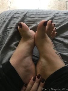 You have my little feet in front of you what s the first thing you do