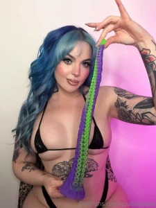 Where do you want it to go or wanna watch it curl up in my pussy or part 1