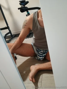 We start the morning with a workout who s coming with me